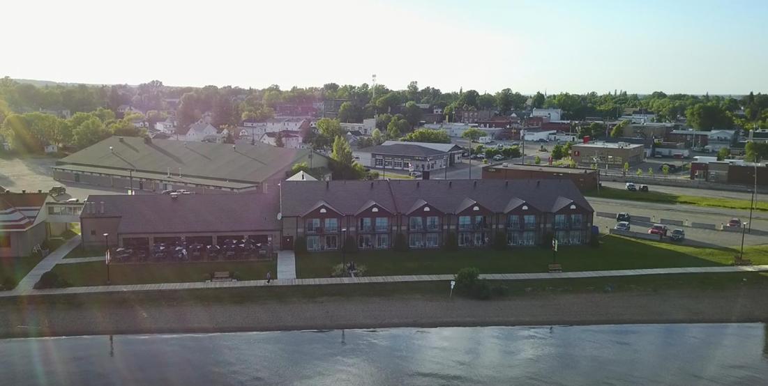 Waterfront Inn New Liskeard Экстерьер фото
