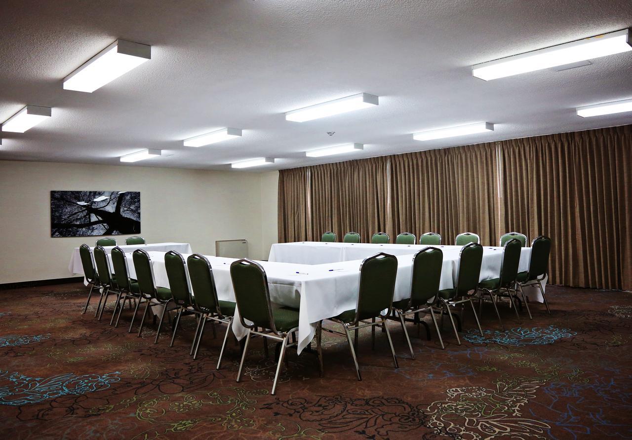 Waterfront Inn New Liskeard Экстерьер фото